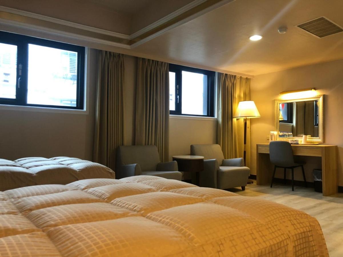 Doitsu Hotel Tajpej Zewnętrze zdjęcie