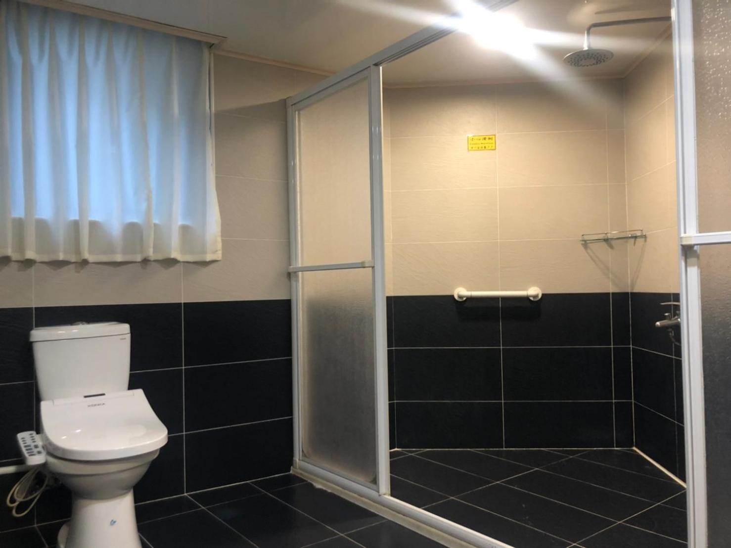 Doitsu Hotel Tajpej Zewnętrze zdjęcie