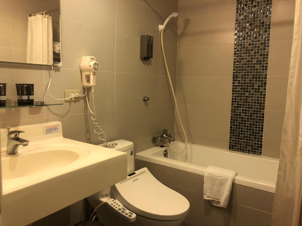 Doitsu Hotel Tajpej Zewnętrze zdjęcie