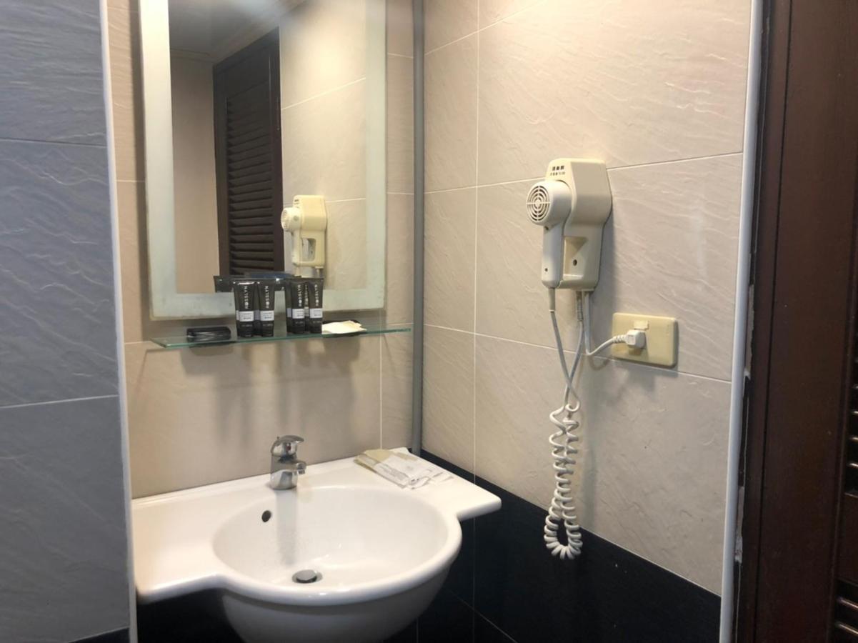 Doitsu Hotel Tajpej Zewnętrze zdjęcie